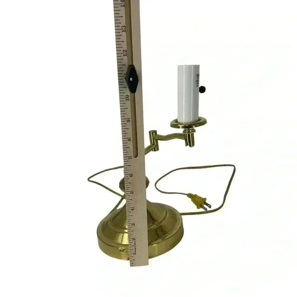 VINTAGE UNDERWRITERS LABORATORIES BRASS SWING ARM PORTABLE DESK LAMP FAUX CANDLE - Picture 12 of 14